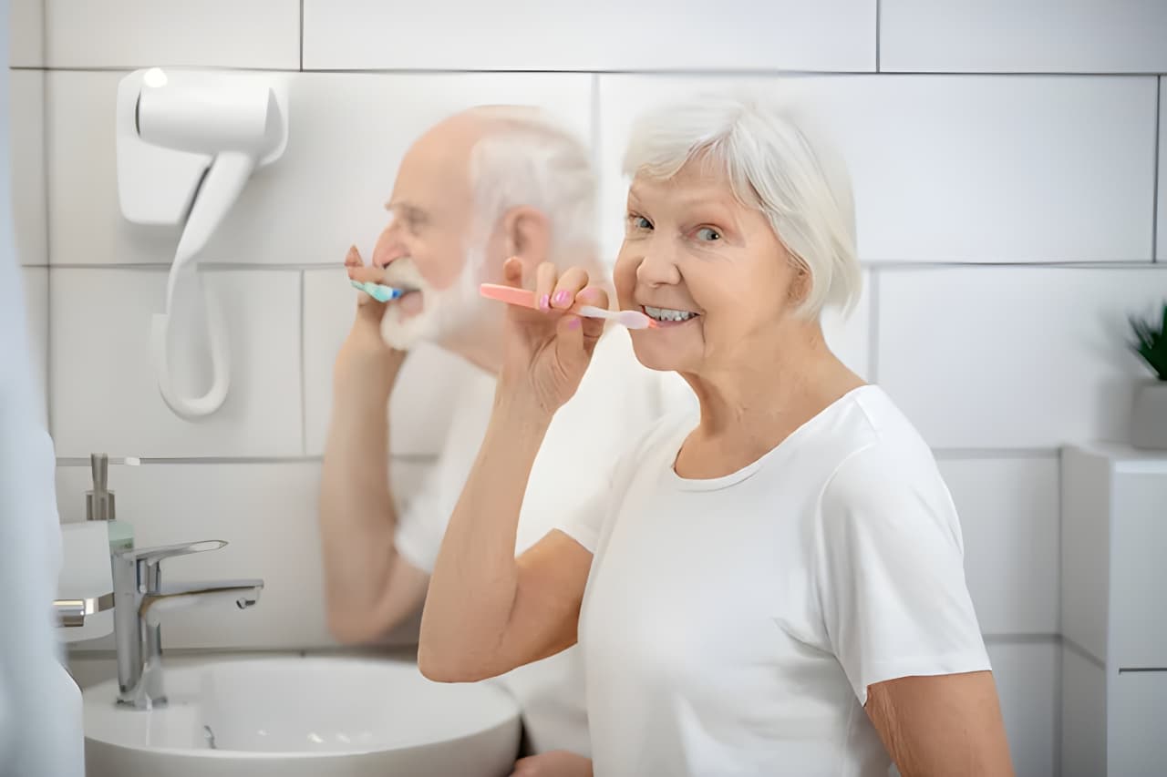 soins dentaires réguliers à un âge avancé